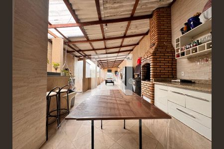 Casa à venda com 250m², 3 quartos e 2 vagasÁrea gourmet 