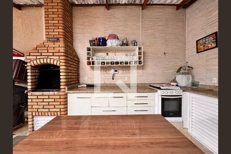 Casa à venda com 250m², 3 quartos e 2 vagasÁrea gourmet 