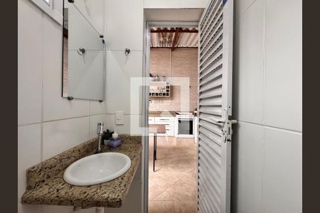 Casa à venda com 250m², 3 quartos e 2 vagasBanheiro 2