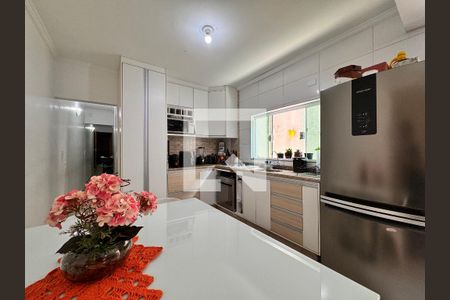 Casa à venda com 250m², 3 quartos e 2 vagasCozinha