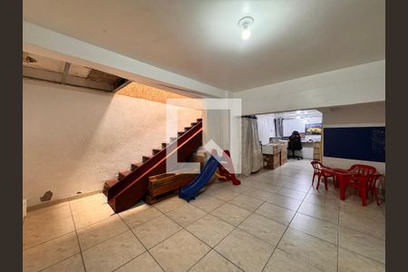 Casa à venda com 250m², 3 quartos e 2 vagasSótão