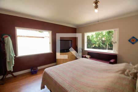 Casa à venda com 540m², 4 quartos e 4 vagasQuarto 2 - Suíte 1