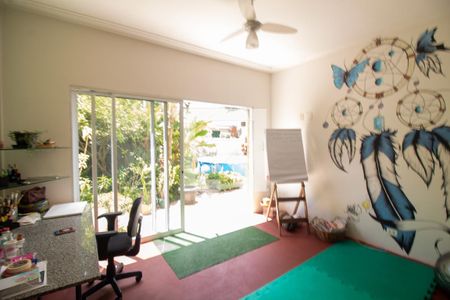 Casa à venda com 540m², 4 quartos e 4 vagasEscritorio