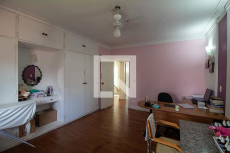 Casa à venda com 540m², 4 quartos e 4 vagasQuarto 1