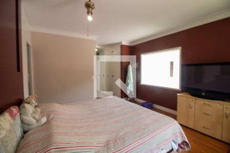 Casa à venda com 540m², 4 quartos e 4 vagasQuarto 2 - Suíte 1