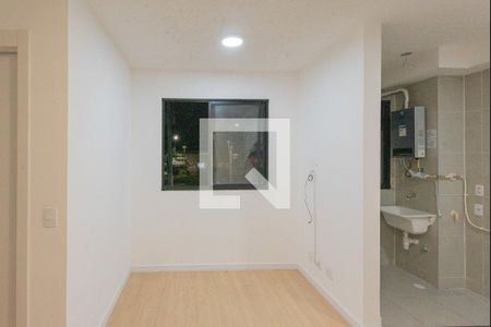 Sala de apartamento para alugar com 2 quartos, 39m² em Jardim Ipaussurama, Campinas