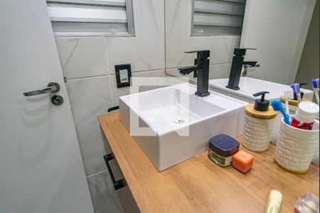 Apartamento para alugar com 72m², 2 quartos e 1 vaga Apartamento para alugar com 72m², 2 quartos e 1 vagaBanheiro do Quarto 2