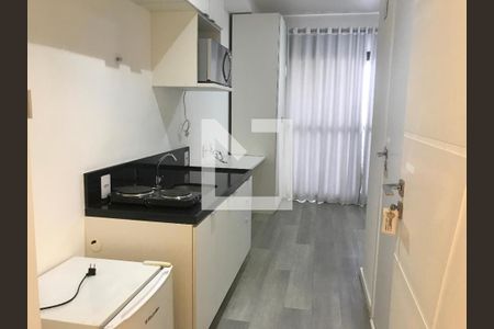 Cozinha de apartamento para alugar com 1 quarto, 23m² em Vila Esperança, São Paulo