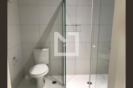 Banheiro de apartamento para alugar com 1 quarto, 23m² em Vila Esperança, São Paulo