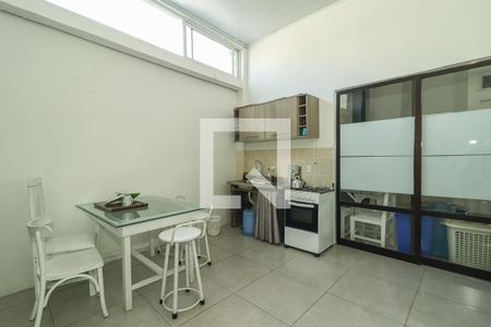 Apartamento à venda com 71m², 3 quartos e sem vagaÁrea comum - Churrasqueira