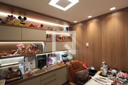 Apartamento à venda com 158m², 4 quartos e 2 vagasQuarto 2