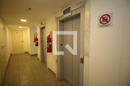 Apartamento à venda com 76m², 2 quartos e 1 vagaÁrea comum - Elevadores