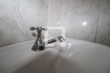 Banheiro de kitnet/studio para alugar com 1 quarto, 36m² em Cidade Universitária, Campinas