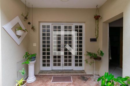 Casa à venda com 280m², 4 quartos e 2 vagasEntrada