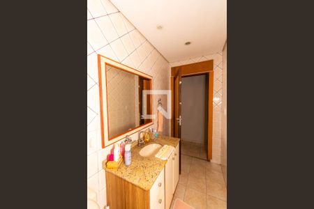 Casa à venda com 280m², 4 quartos e 2 vagasBanheiro 1