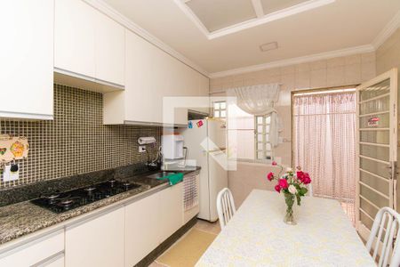 Casa à venda com 280m², 4 quartos e 2 vagasCozinha