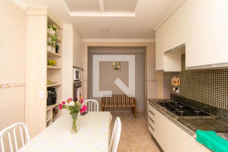 Casa à venda com 280m², 4 quartos e 2 vagasCozinha