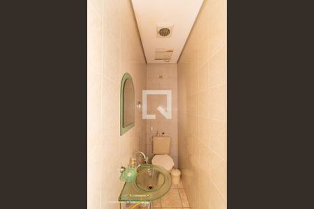 Casa à venda com 280m², 4 quartos e 2 vagasBanheiro 2