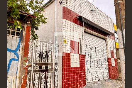 Casa à venda com 280m², 4 quartos e 2 vagasFachada