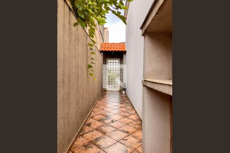 Casa à venda com 280m², 4 quartos e 2 vagasEntrada