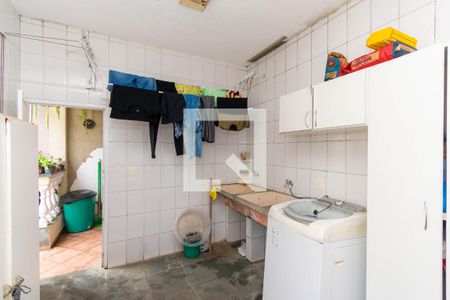 Casa à venda com 280m², 4 quartos e 2 vagasÁrea de Serviço