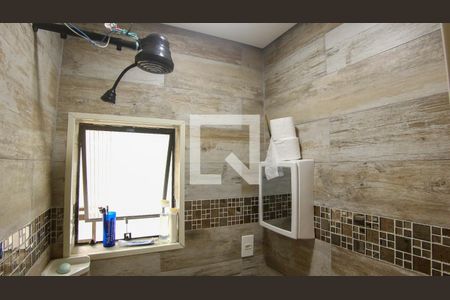 Casa à venda com 160m², 4 quartos e 2 vagasBanheiro