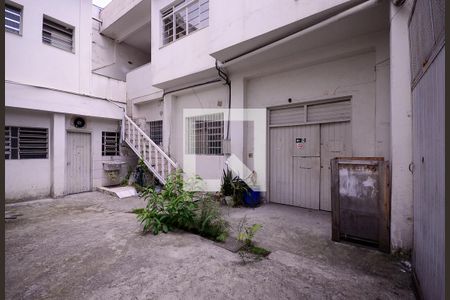 Casa à venda com 80m², 1 quarto e 8 vagasEntrada