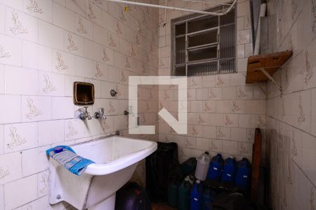 Casa à venda com 80m², 1 quarto e 8 vagasÁrea de Serviço 