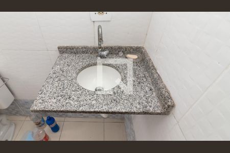 Casa de condomínio para alugar com 60m², 2 quartos e 1 vagaBanheiro da Suíte 1