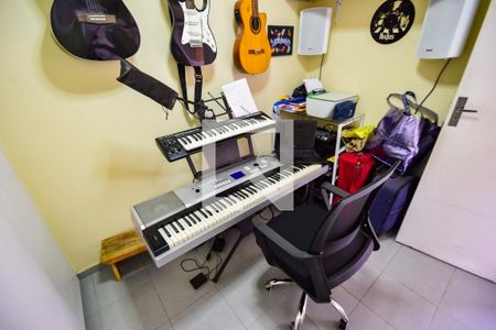 Apartamento à venda com 200m², 3 quartos e 2 vagas Apartamento à venda com 200m², 3 quartos e 2 vagasQuarto de Serviço