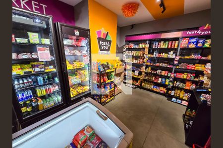 Apartamento à venda com 200m², 3 quartos e 2 vagas Apartamento à venda com 200m², 3 quartos e 2 vagasMercadinho