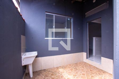 Casa para alugar com 70m², 1 quarto e 1 vagaQuintal