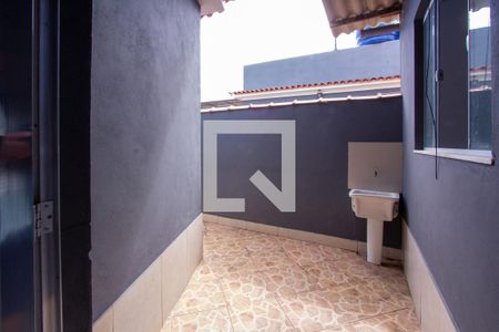 Casa para alugar com 70m², 1 quarto e 1 vagaQuintal