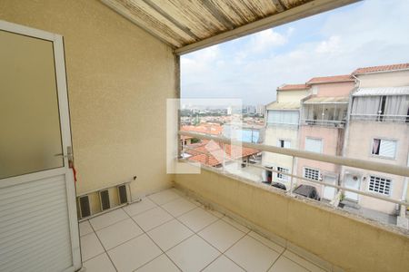 Casa de condomínio à venda com 114m², 3 quartos e 2 vagasTerraço