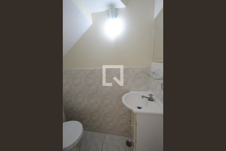 Casa de condomínio à venda com 114m², 3 quartos e 2 vagasLavabo