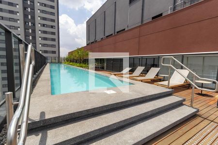 Studio para alugar com 27m², 1 quarto e sem vaga Studio para alugar com 27m², 1 quarto e sem vagaÁrea comum - Piscina