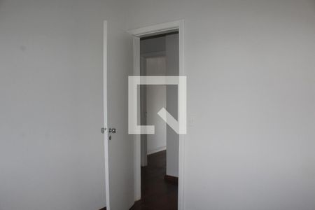 Apartamento à venda com 95m², 3 quartos e 2 vagasQuarto 2