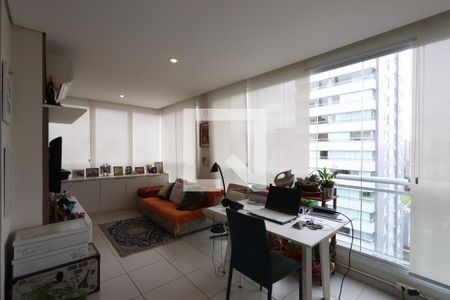 Sala/Varanda de apartamento à venda com 2 quartos, 69m² em Vila Mariana, São Paulo