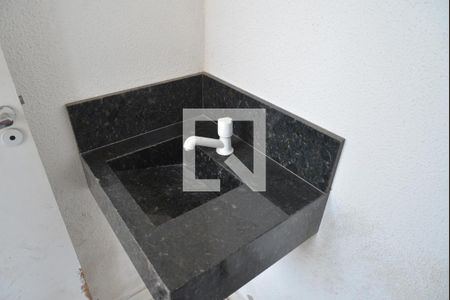 Apartamento à venda com 104m², 2 quartos e 1 vagaBanheiro de Serviço