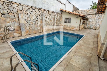 Casa à venda com 230m², 3 quartos e 6 vagasPiscina/quintak
