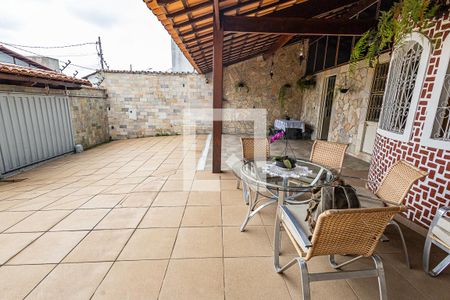 Casa à venda com 230m², 3 quartos e 6 vagasGaragem