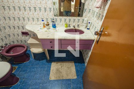 Casa à venda com 230m², 3 quartos e 6 vagasBanheiro Suíte