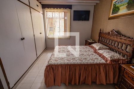 Casa à venda com 230m², 3 quartos e 6 vagasQuarto 2 / suite