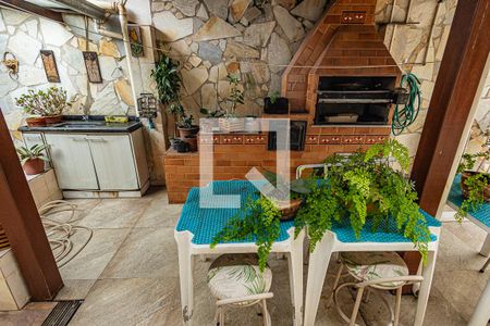 Casa à venda com 230m², 3 quartos e 6 vagasEsapço gourmet