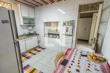 Casa à venda com 230m², 3 quartos e 6 vagasCozinha