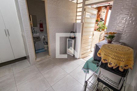 Casa à venda com 230m², 3 quartos e 6 vagasArea de serviço