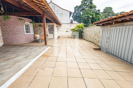 Casa à venda com 230m², 3 quartos e 6 vagasGaragem