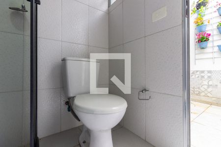 Casa à venda com 180m², 2 quartos e 1 vaga Casa à venda com 180m², 2 quartos e 1 vagaBanheiro de Serviço