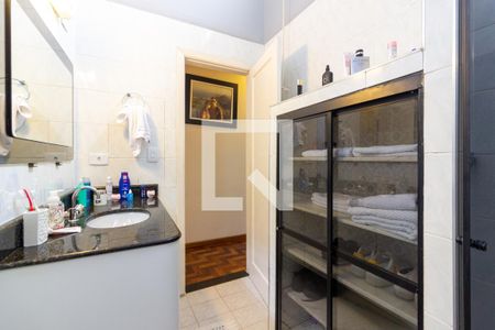 Casa à venda com 180m², 2 quartos e 1 vaga Casa à venda com 180m², 2 quartos e 1 vagaBanheiro