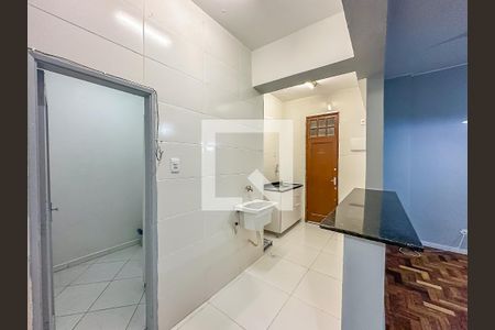 Apartamento para alugar com 69m², 2 quartos e sem vagaCozinha 